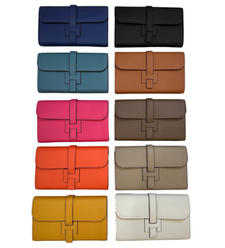Pebble Grain Clutch