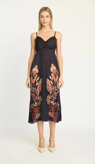 Donna Dress in Crouching Cheetah Black